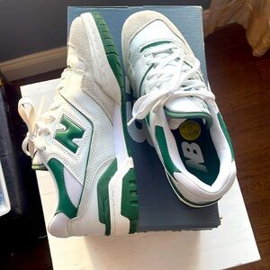 New balance, white green man’s sneakers size 9, 100% out authentic